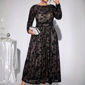 Black Women's Elegant Long Sleeve Stretch Plus Size Prom Dress